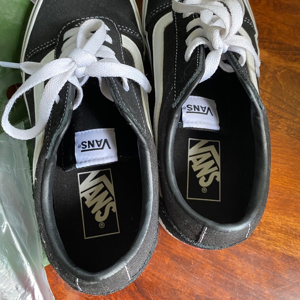 Vans Classic Old Skool Black and white Skate Shoe size US women's 7.5 - Picture 8 of 9